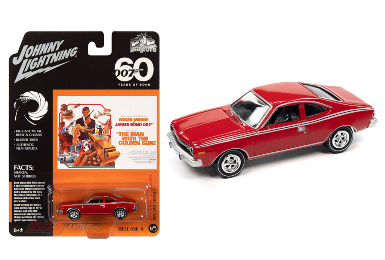 Johnny Lightning Pop Culture Release 4 James Bond 1974 AMC Hornet – The Man with the Golden Gun – Rouge avec bandes blanches – JLPC009-JLSP267