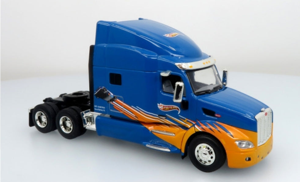 Peterbilt 579 w/ Car Hauler: CarTrans 1:64