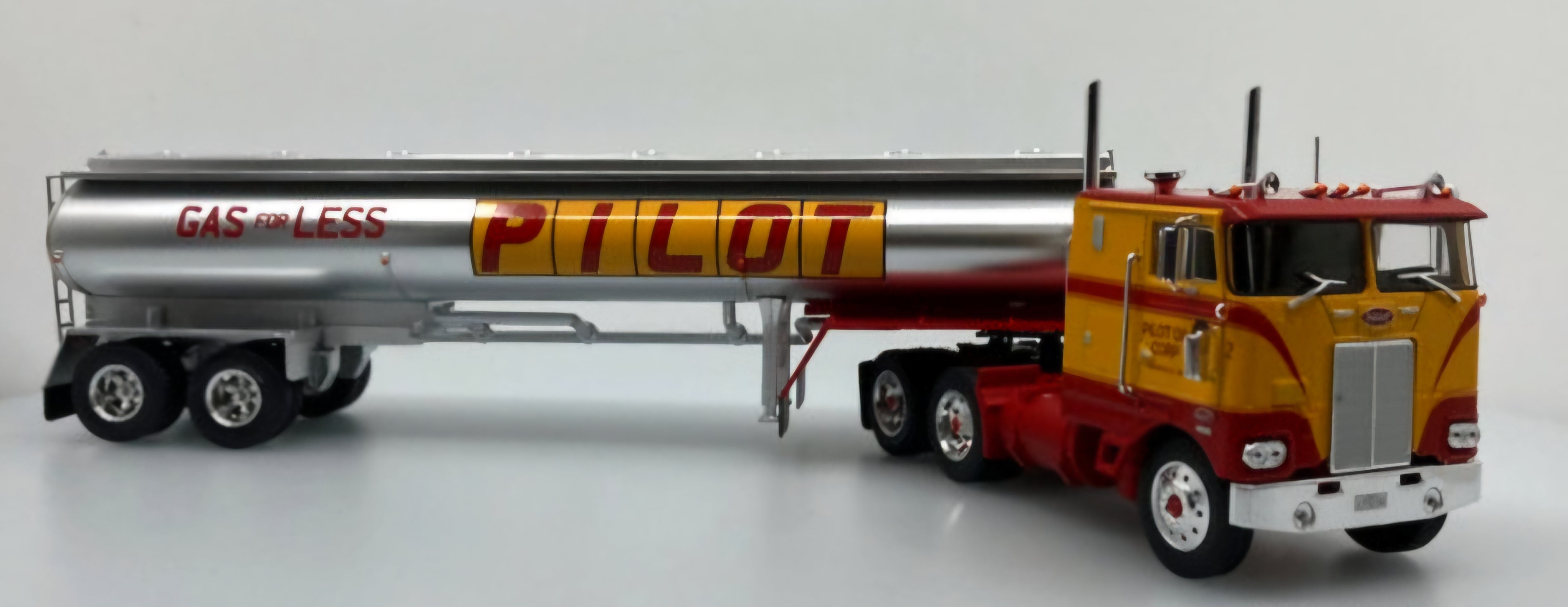 1975 Peterbilt 352 Sleeper Tractor w/Fuel Tanker Trailer: Pilot Gas For Less (1/43)
