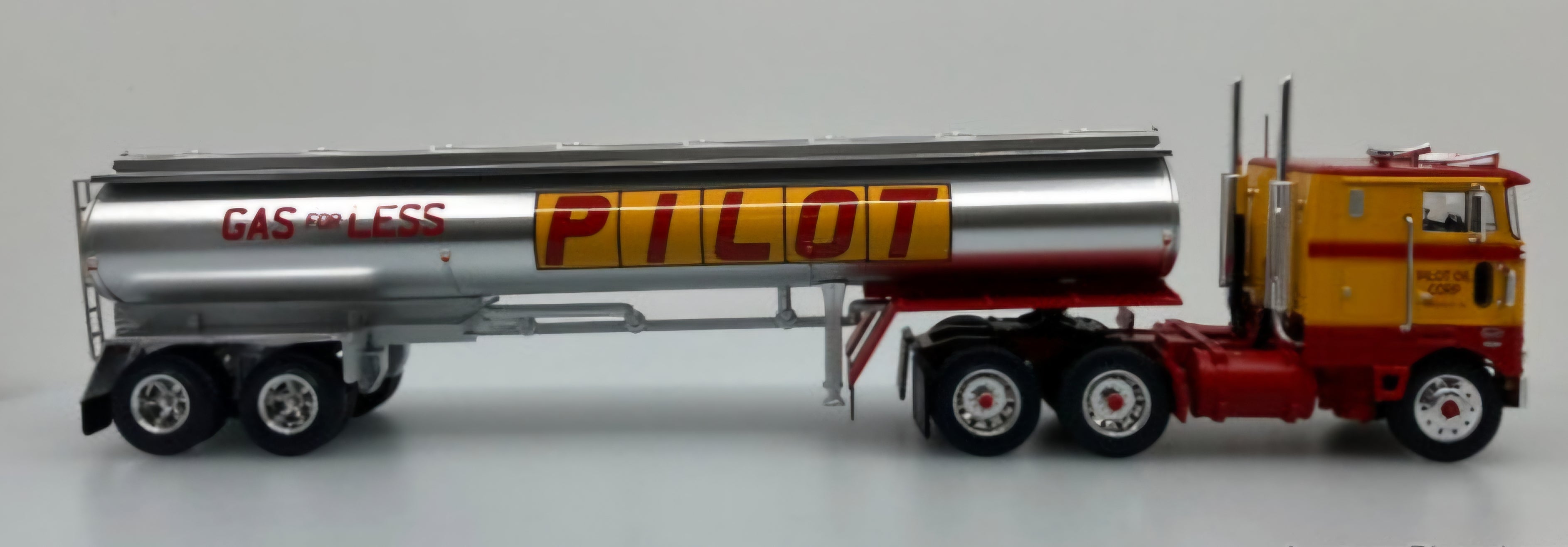 1975 Peterbilt 352 Sleeper Tractor w/Fuel Tanker Trailer: Pilot Gas For Less (1/43)