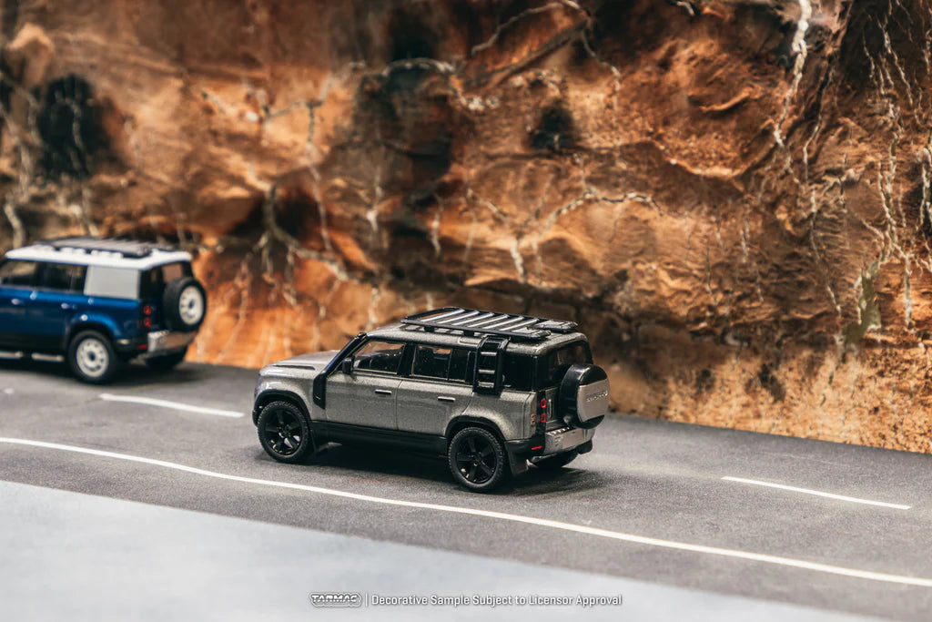 (PRE-ORDER 2025) Tarmac Works 1:64, Land Rover Defender 110 Grey Metallic
