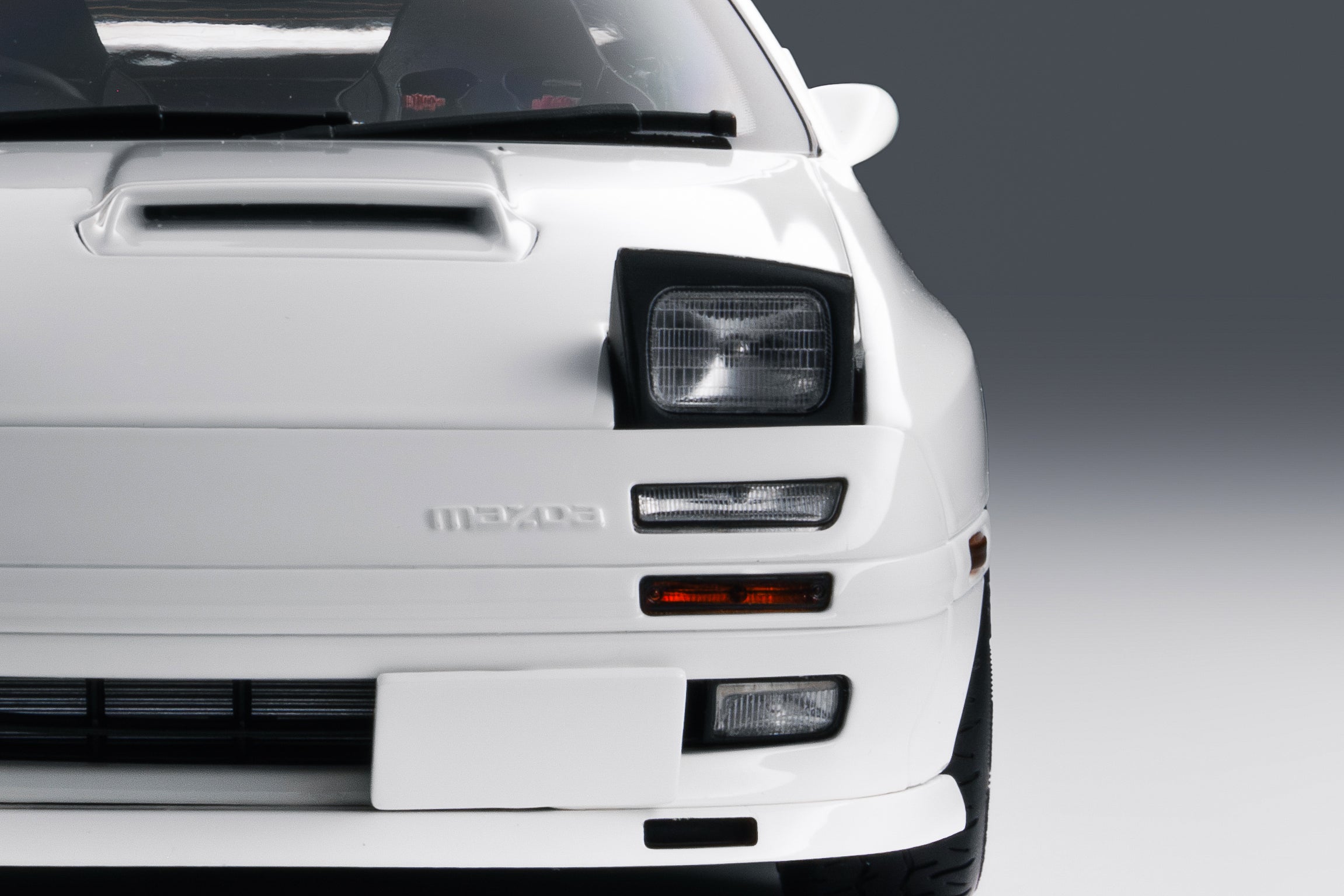 "Initial D" 30th Anniversary Edition Mazda FC3S with Figure