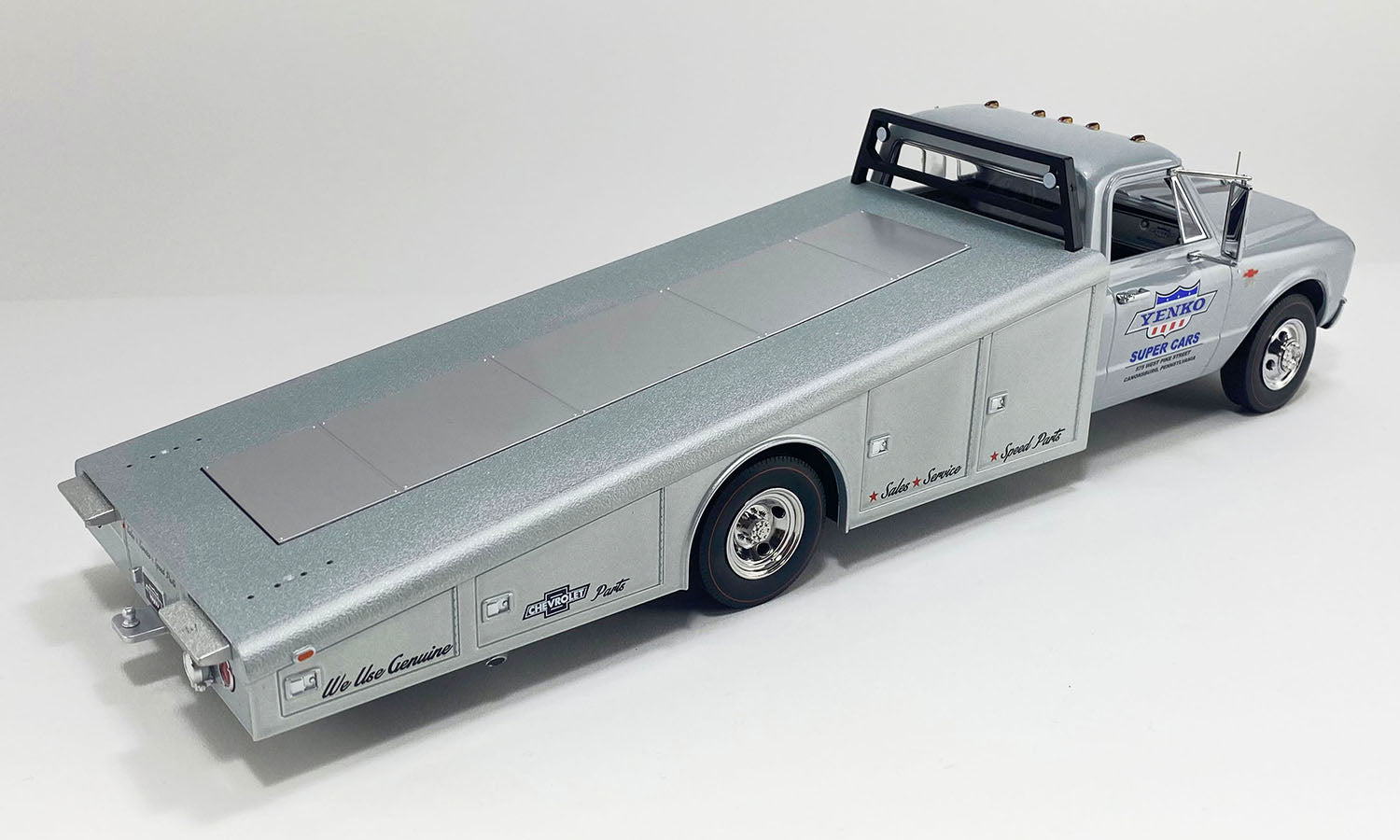 (PRE-ORDER, 2025) 1967 Chevrolet C-30 Ramp Truck - Yenko Super Cars