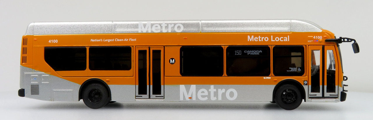 New Flyer Xcelsior XN40 Transit Los Angeles Metro Bus (1/64 Scale)