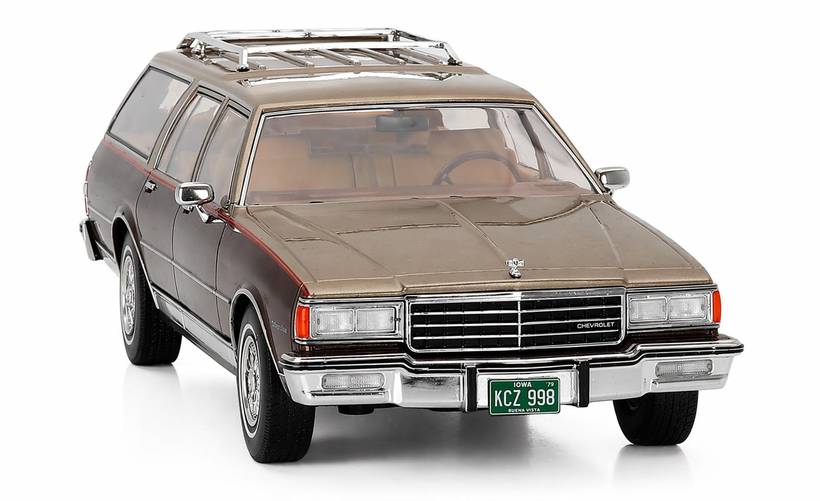 MCG 1/18"-Chevrolet Caprice Estate Wagon (Beige w/Wood Grain)