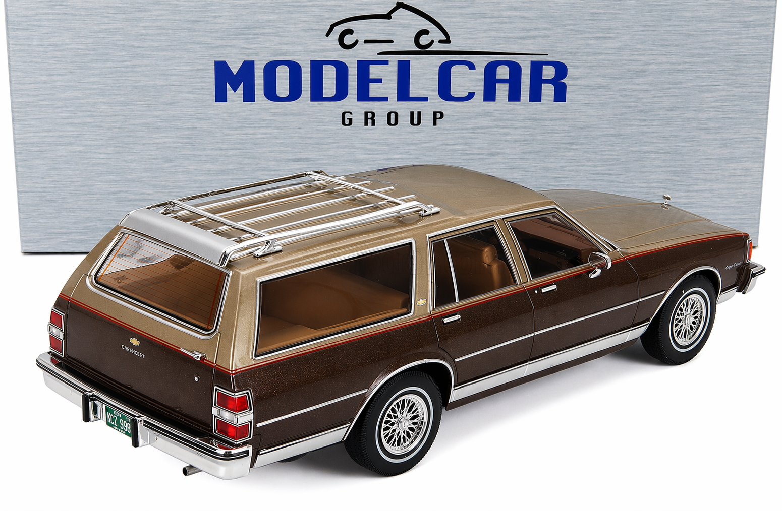 MCG 1/18"-Chevrolet Caprice Estate Wagon (Beige w/Wood Grain)