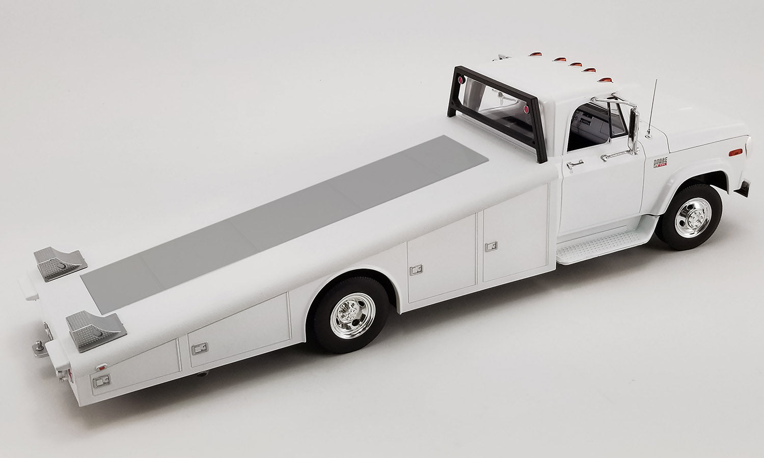 1970 Dodge D-300 Ramp Truck - (White-Blanc)