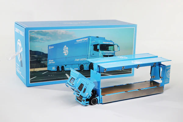 GCD 1:64-LB-Trucks Mitsubishi Fuso Super Great Transporter Baby Blue KS-073-576