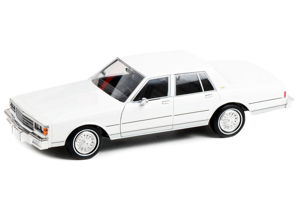 1980 Chevrolet Caprice Classic White "The A-Team" (1983-1987)
Greenlight Artisan GL19109