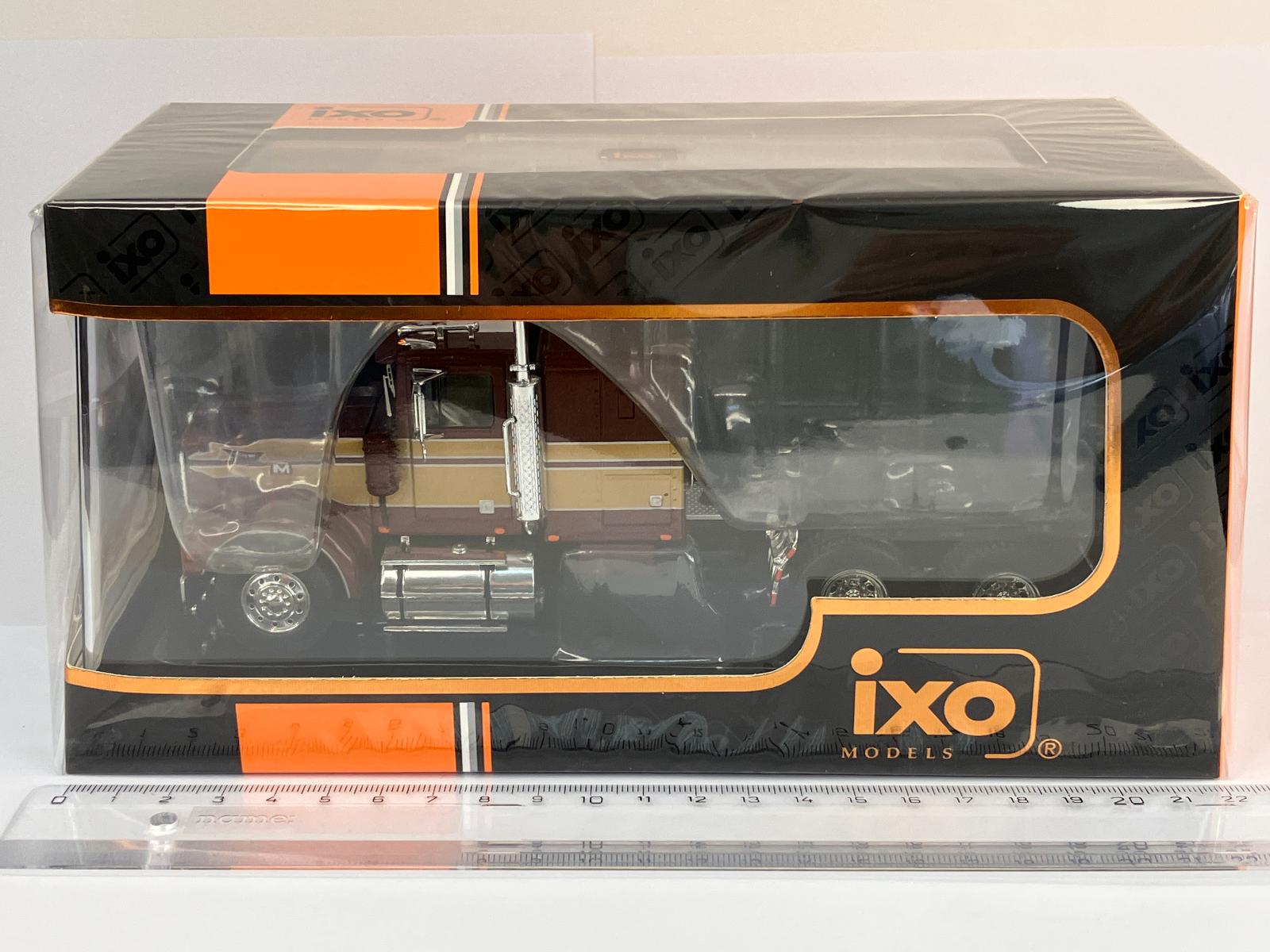Marmon CHDT 1980 - 1:43 - TR157.22 - IXO Models