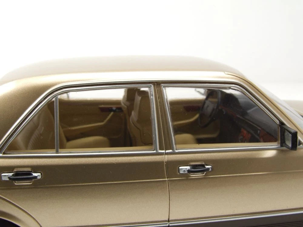 1979 Mercedes S-Class W126 (Beige)