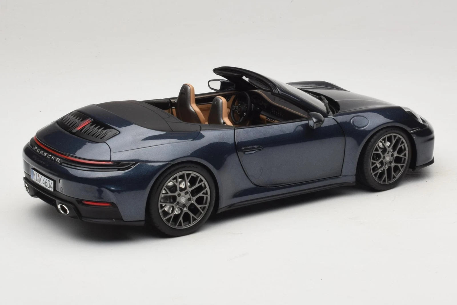 2024 Porsche 911 Carrera S Cabriolet (Yachting Blue)