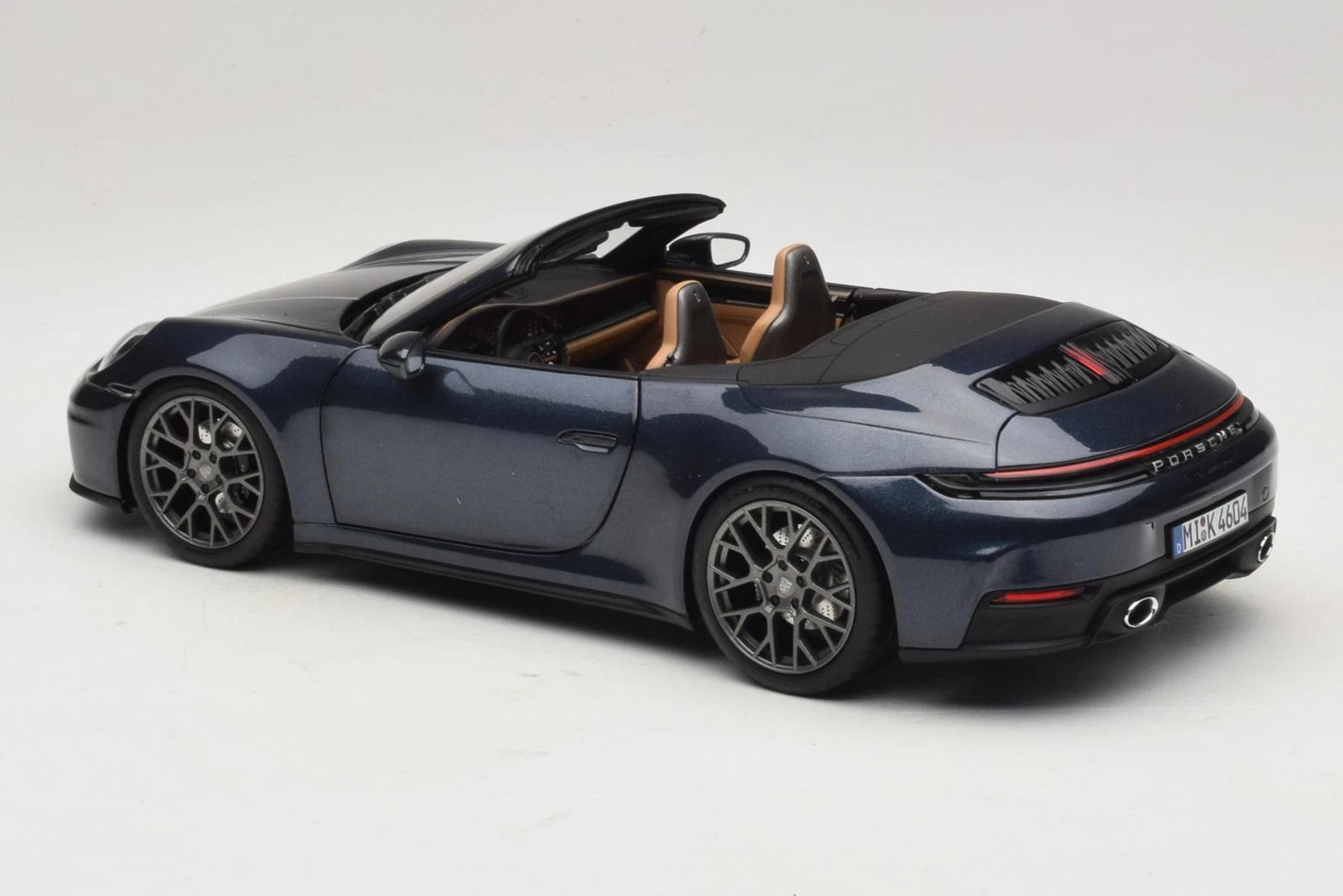 2024 Porsche 911 Carrera S Cabriolet (Yachting Blue)