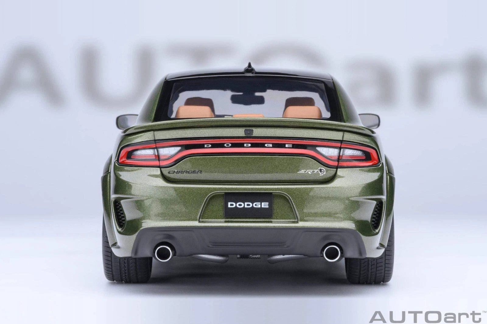 AutoArt 1:18- Dodge Charger SRT Hellcat Redeye Jailbreak (F8 Green) AA71752