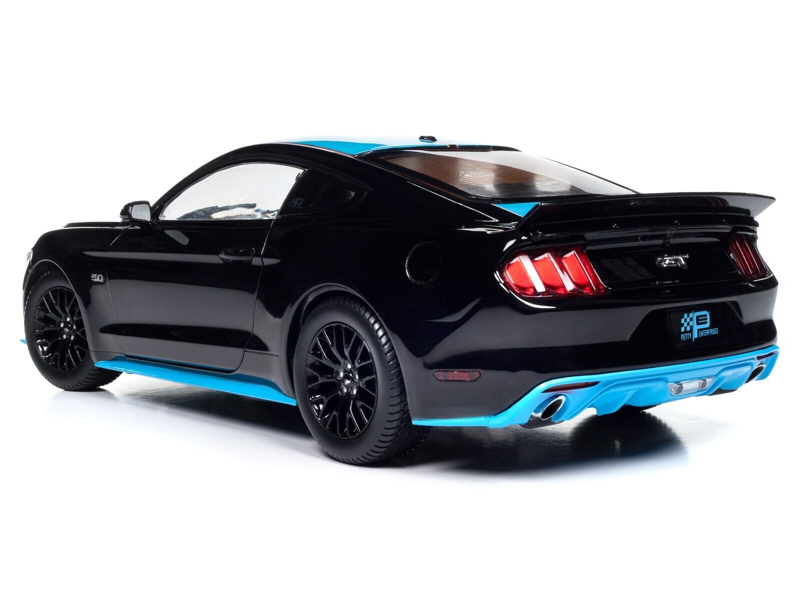 Ford Mustang GT 2016 "Petty Garage"