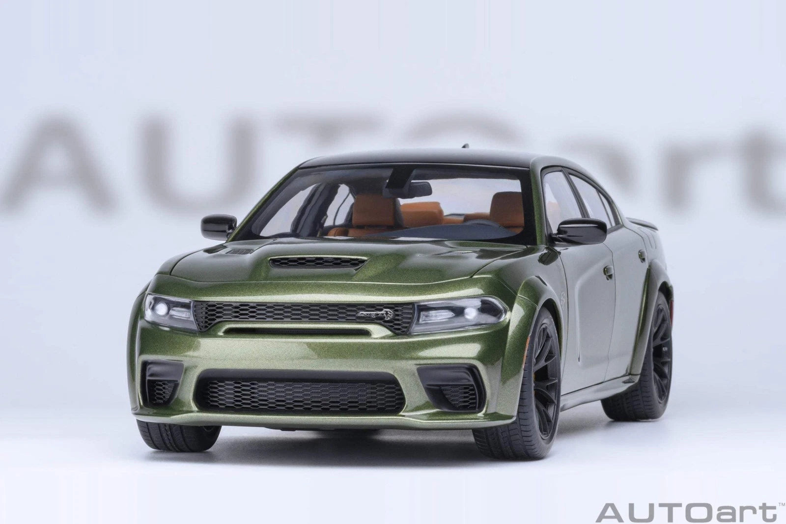 AutoArt 1:18- Dodge Charger SRT Hellcat Redeye Jailbreak (F8 Green) AA71752