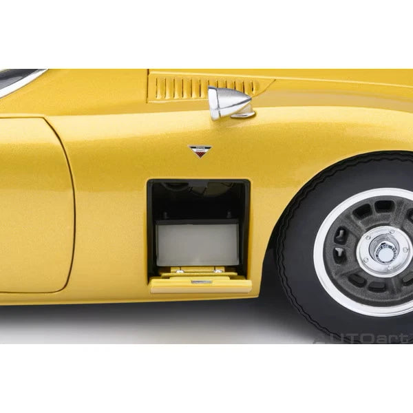 AUTOART-Toyota 2000GT (RHD) 1967 -Gold