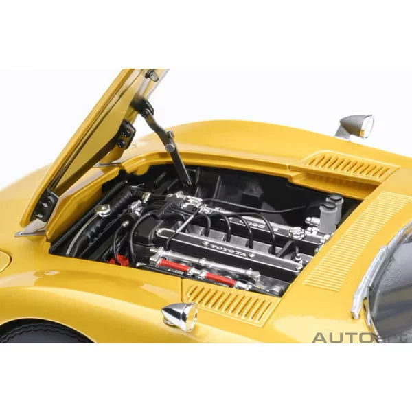 AUTOART-Toyota 2000GT (RHD) 1967 -Gold