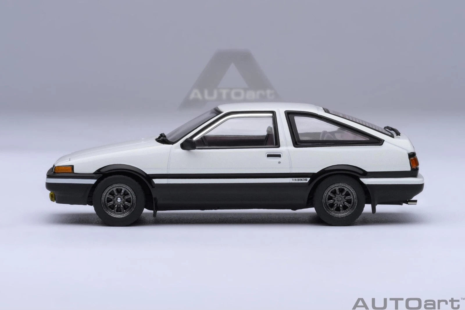 AutoArt 1/64 Toyota Sprinter Trueno (AE86) Initial D