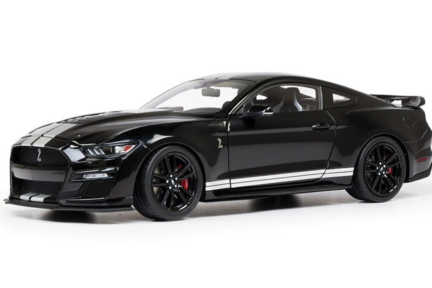 2022 Ford Mustang Shelby GT500 - Shadow Black (1:18)