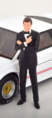 James Bond Figurine 1/18