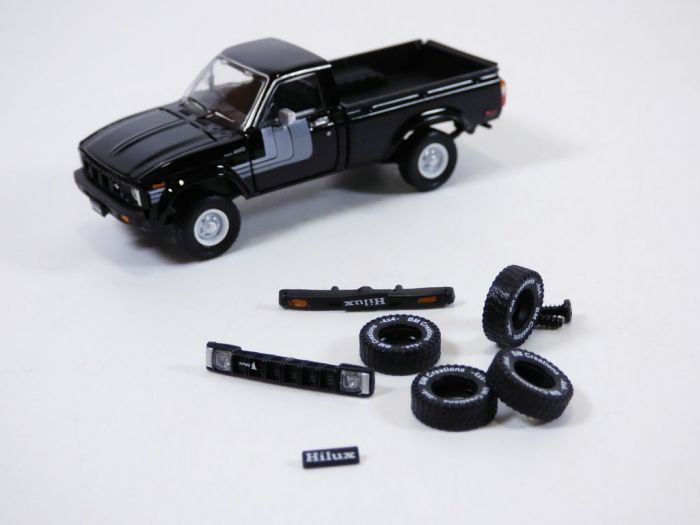 BM CREATIONS 1/64 - 1980 Toyota Hilux (RHD) - Noir - 64B0227
