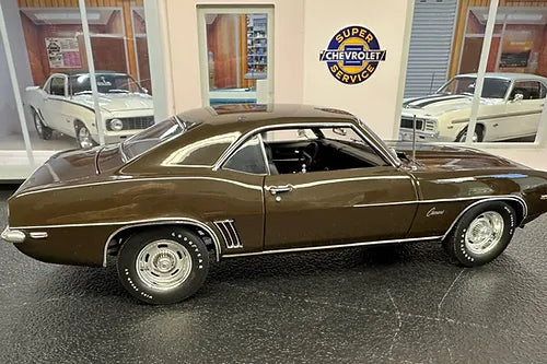 1969 COPO Camaro RS, Burnished Brown (Limitée à 199 unité-Limited to 199 units)
