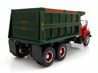 1960 Mack B-61 Dual Axle Dump Truck