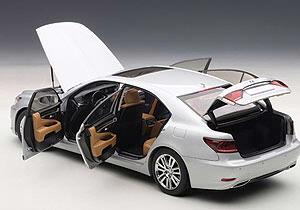 Lexus LS600hL