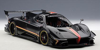 PAGANI ZONDA REVOLUCION (BLACK CARBON FIBER)