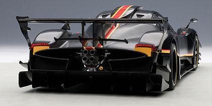 PAGANI ZONDA REVOLUCION (BLACK CARBON FIBER)