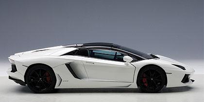 Lamborghini Aventador LP700-4 Roadster