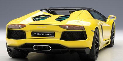 Lamborghini Aventador LP700-4 Roadster