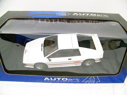 ミニカー AUTOart Lotus Esprit Turbo 1:18 1/18 AUTOart Lotus Esprit Turbo (Black) Diecast Car Model