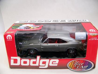 Dodge Charger Daytona HEMI 1969 - Silver poly *1 seulement*