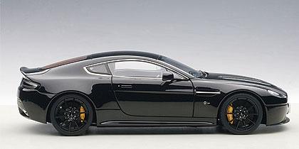 ASTON MARTIN V12 VANTAGE S 2015