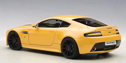 ASTON MARTIN V12 VANTAGE S 2015
