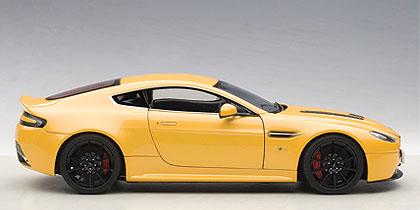ASTON MARTIN V12 VANTAGE S 2015
