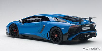 LAMBORGHINI AVENTADOR LP750-4 SV