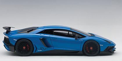 LAMBORGHINI AVENTADOR LP750-4 SV