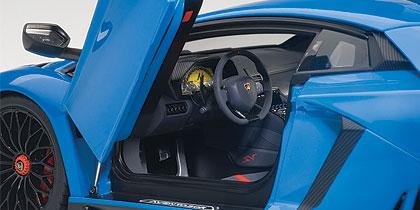 LAMBORGHINI AVENTADOR LP750-4 SV