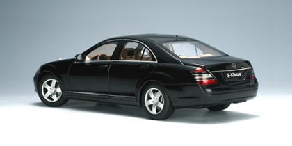 Mercedes-Benz S500 SWB 2004