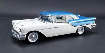 Oldsmobile Super 88 1957