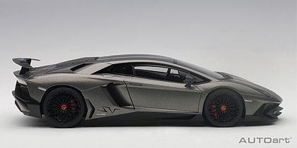 LAMBORGHINI AVENTADOR LP750-4 SV