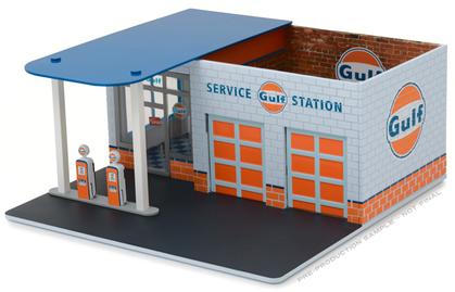 "Gulf Oil" Vintage Gas Station Diorama