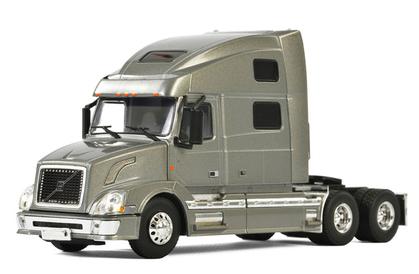 Volvo VN780 6x4 with Sleeper