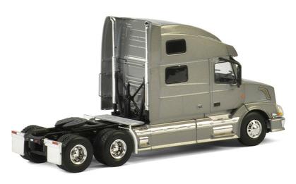 Volvo VN780 6x4 with Sleeper