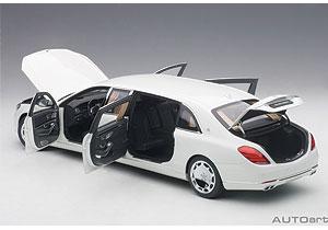 MERCEDES-MAYBACH S 600 PULLMAN