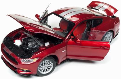 Ford Mustang GT 2017 (Réplique 1:64 Inclus)