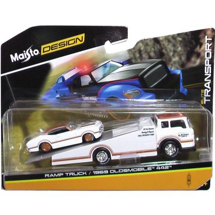 Ensemble ELITE TRANSPORT 1:64 Ramp Truck & Oldsmobile 442 1969